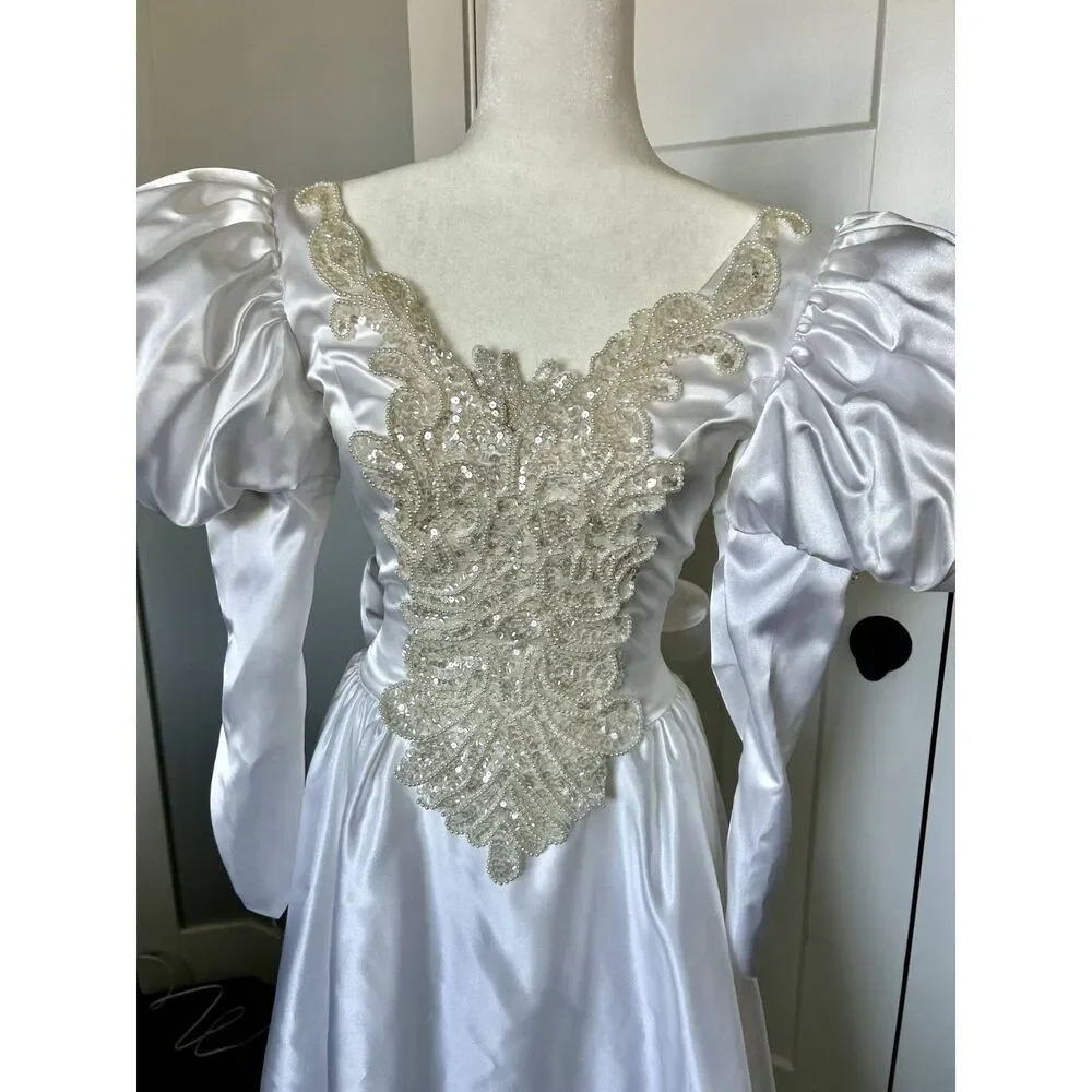 VINTAGE WEDDING DRESS Preference Satin Beaded Puff-Sleeves Bustle-bow Train Sz 1
